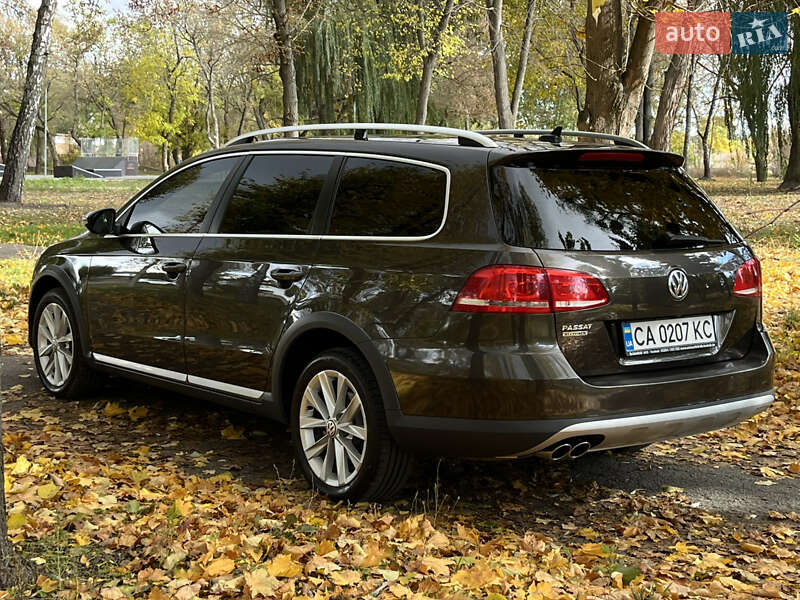 Универсал Volkswagen Passat Alltrack 2012 в Каменке