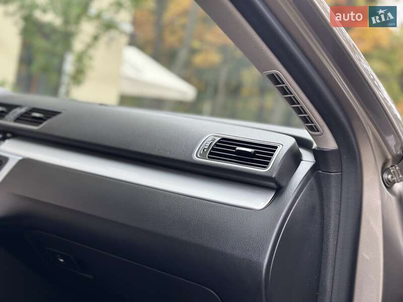 Универсал Volkswagen Passat Alltrack 2014 в Дрогобыче