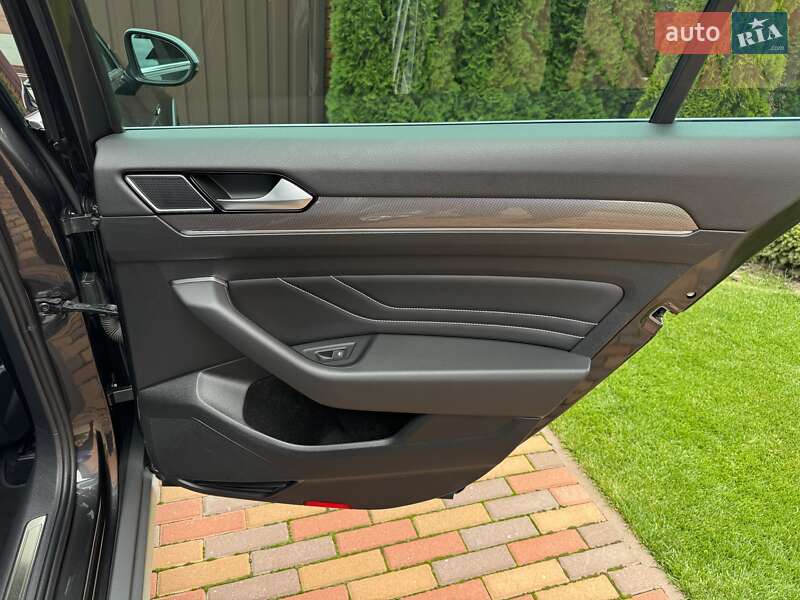 Универсал Volkswagen Passat Alltrack 2023 в Киеве фото 56 Универсал Volkswagen Passat Alltrack 2023 в Киеве