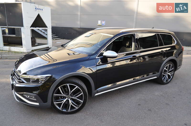 Универсал Volkswagen Passat Alltrack 2022 в Киеве