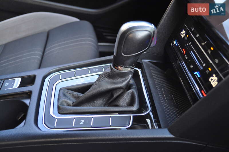 Универсал Volkswagen Passat Alltrack 2022 в Киеве