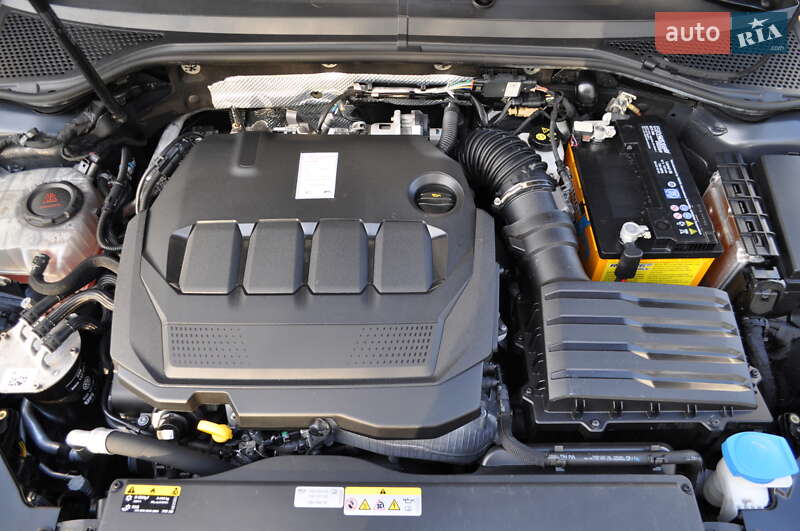 Универсал Volkswagen Passat Alltrack 2022 в Киеве