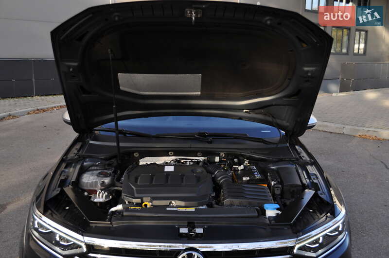 Универсал Volkswagen Passat Alltrack 2022 в Киеве