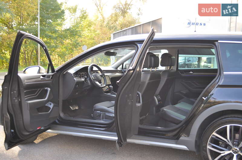 Универсал Volkswagen Passat Alltrack 2022 в Киеве