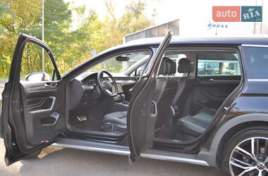 Универсал Volkswagen Passat Alltrack 2022 в 