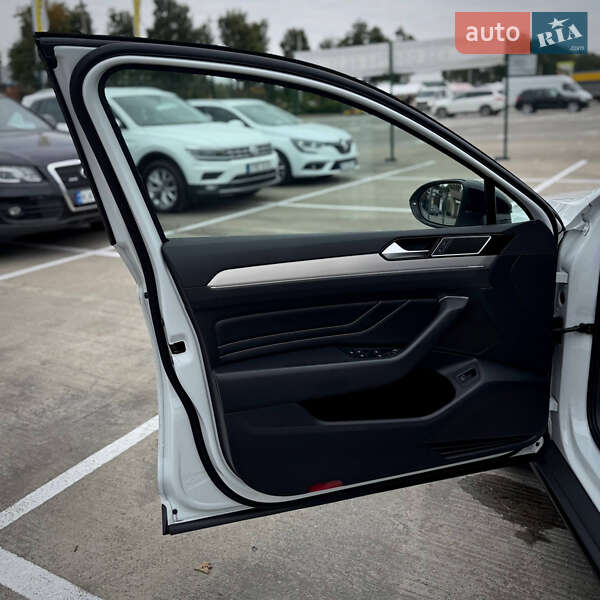Универсал Volkswagen Passat Alltrack 2021 в Киеве фото 19 Универсал Volkswagen Passat Alltrack 2021 в Киеве