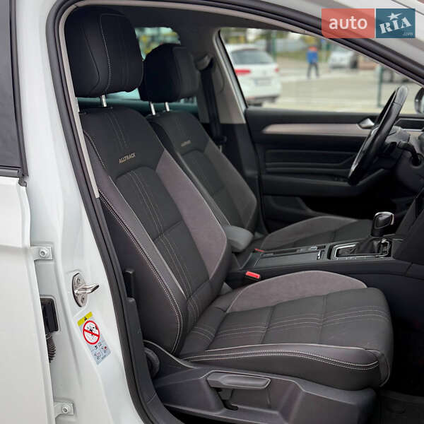 Универсал Volkswagen Passat Alltrack 2021 в Киеве фото 24 Универсал Volkswagen Passat Alltrack 2021 в Киеве