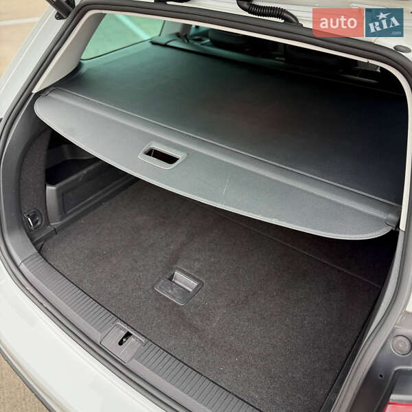 Универсал Volkswagen Passat Alltrack 2021 в Киеве фото 52 Универсал Volkswagen Passat Alltrack 2021 в Киеве