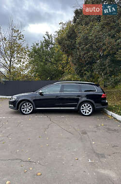 Универсал Volkswagen Passat Alltrack 2012 в 