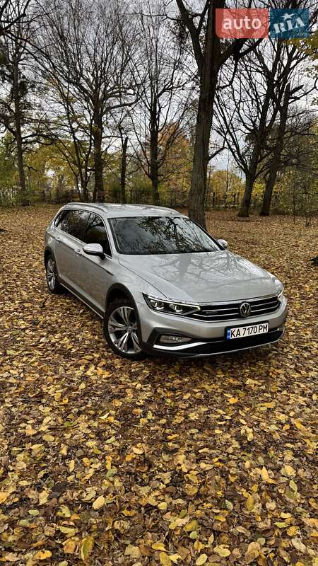 Універсал Volkswagen Passat Alltrack 2019 в Києві