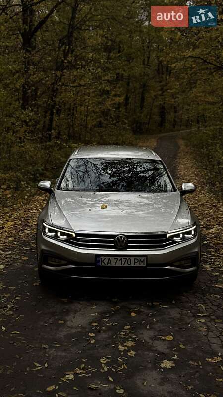 Універсал Volkswagen Passat Alltrack 2019 в Києві