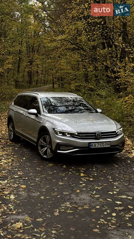 Універсал Volkswagen Passat Alltrack 2019 в Києві