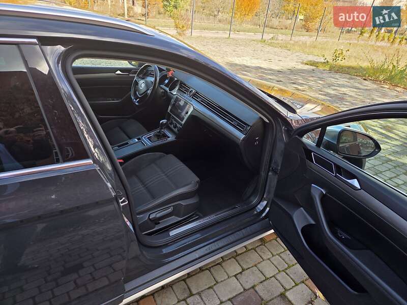 Універсал Volkswagen Passat Alltrack 2018 в Нововолинську