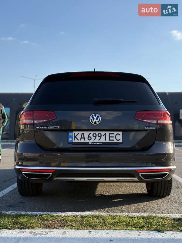 Универсал Volkswagen Passat Alltrack 2018 в Киеве