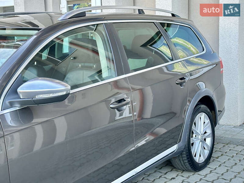 Универсал Volkswagen Passat Alltrack 2013 в Дрогобыче
