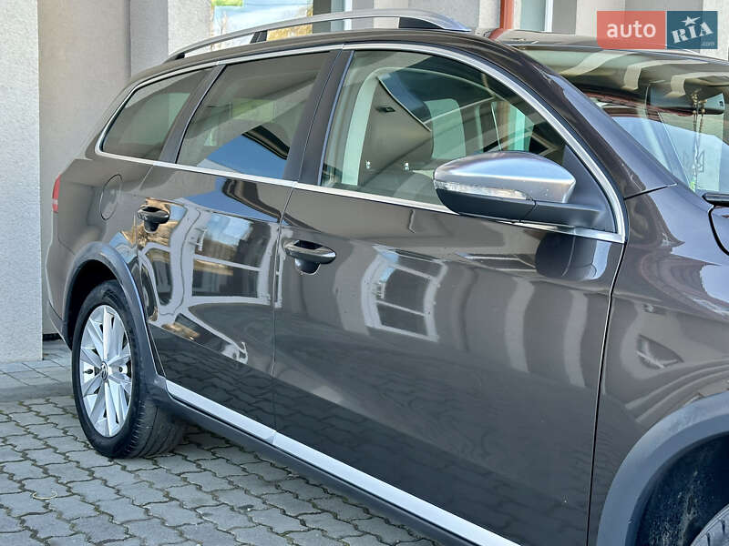 Универсал Volkswagen Passat Alltrack 2013 в Дрогобыче