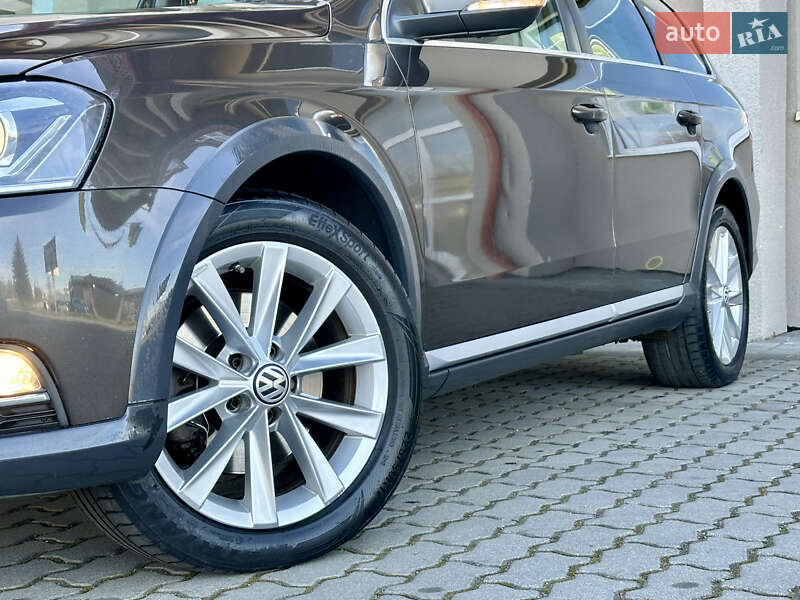 Универсал Volkswagen Passat Alltrack 2013 в Дрогобыче