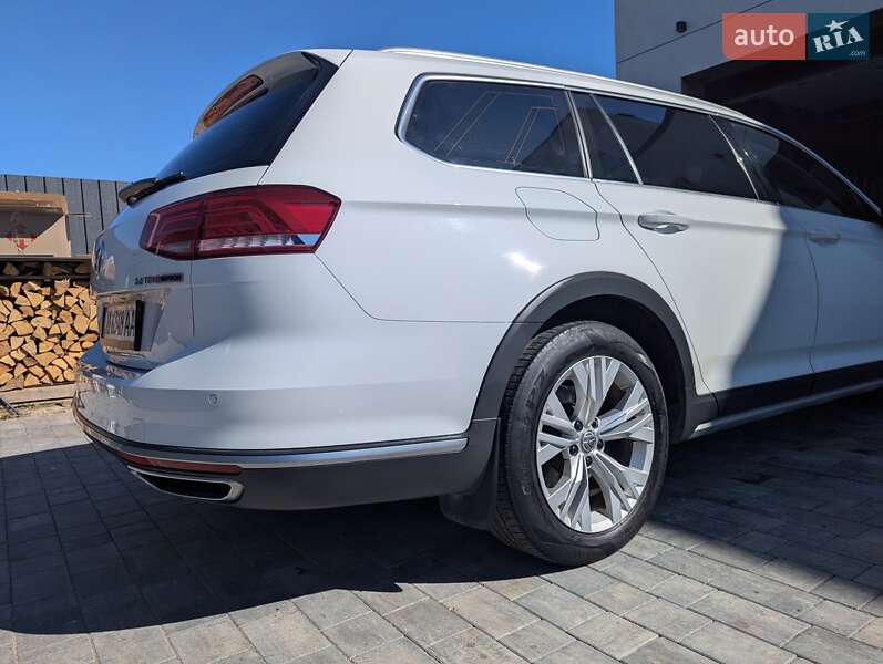 Универсал Volkswagen Passat Alltrack 2017 в Киеве фото 6 Универсал Volkswagen Passat Alltrack 2017 в Киеве