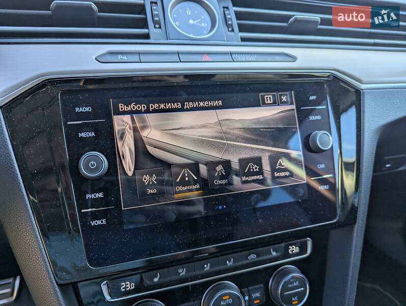 Универсал Volkswagen Passat Alltrack 2017 в Киеве фото 17 Универсал Volkswagen Passat Alltrack 2017 в Киеве