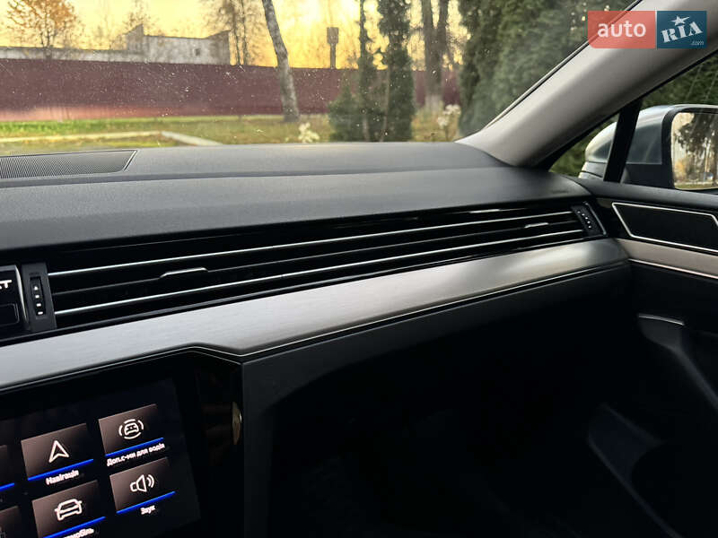 Універсал Volkswagen Passat Alltrack 2019 в Рівному