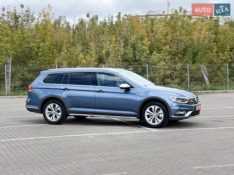 Универсал Volkswagen Passat Alltrack 2017 в Дубно