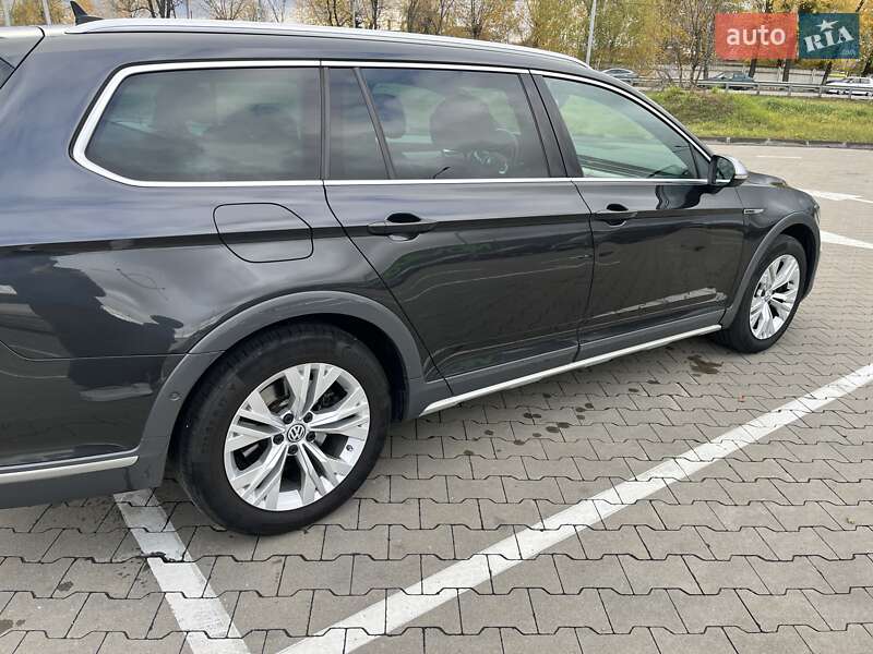 Універсал Volkswagen Passat Alltrack 2019 в Києві