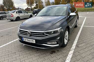 Универсал Volkswagen Passat Alltrack 2019 в Киеве