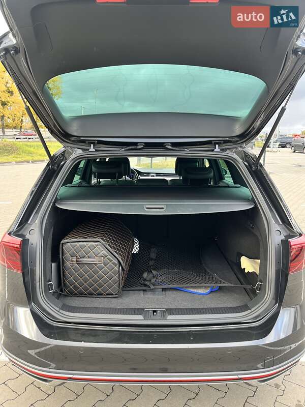 Універсал Volkswagen Passat Alltrack 2019 в Києві