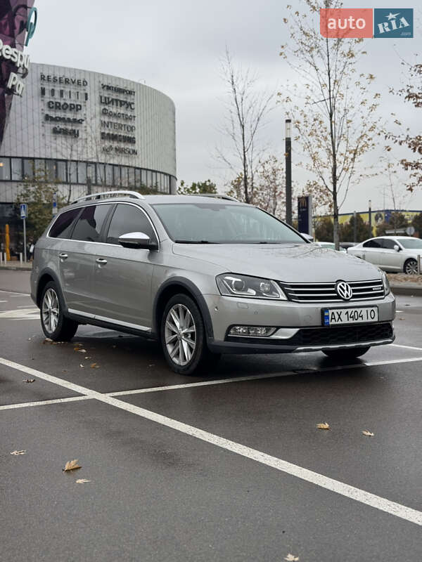Универсал Volkswagen Passat Alltrack 2012 в Киеве