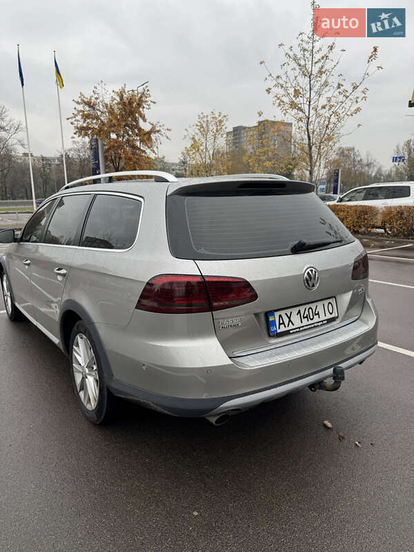 Универсал Volkswagen Passat Alltrack 2012 в Киеве