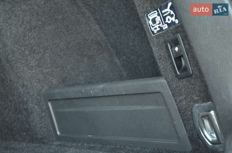 Универсал Volkswagen Passat Alltrack 2014 в Дрогобыче