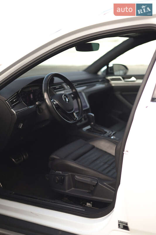 Универсал Volkswagen Passat Alltrack 2017 в Львове