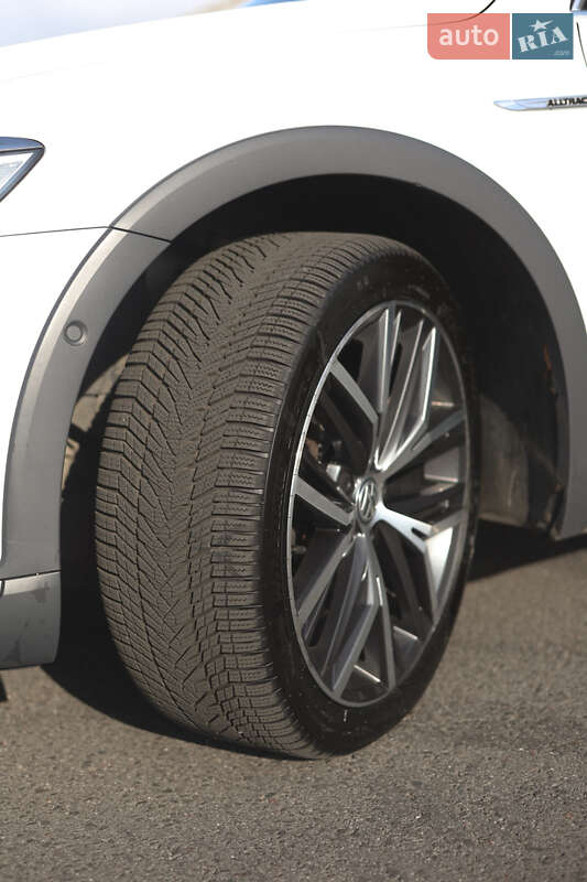 Универсал Volkswagen Passat Alltrack 2017 в Львове