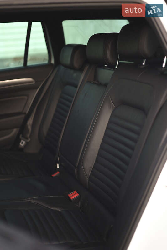 Универсал Volkswagen Passat Alltrack 2017 в Львове