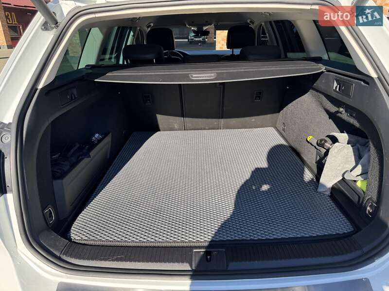 Універсал Volkswagen Passat Alltrack 2018 в Львові фото 49 Універсал Volkswagen Passat Alltrack 2018 в Львові