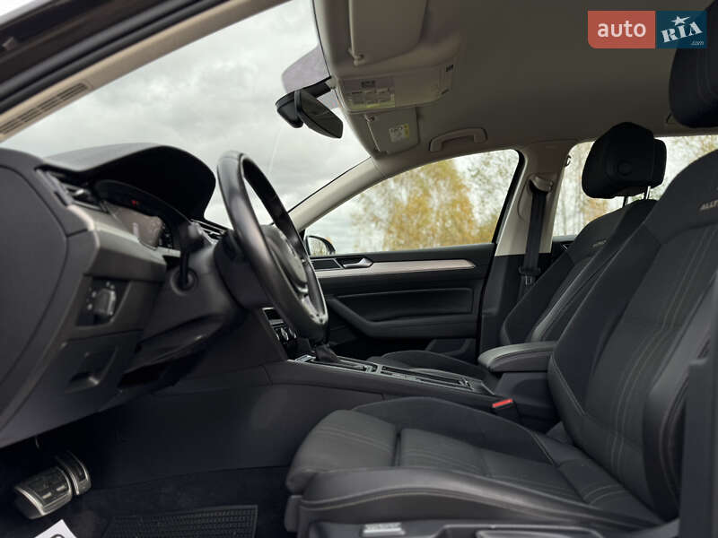 Универсал Volkswagen Passat Alltrack 2018 в Львове