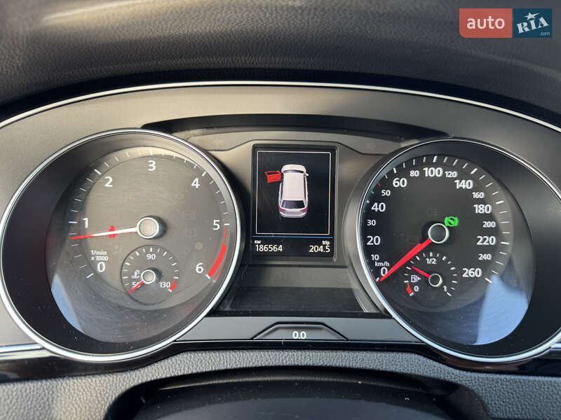 Универсал Volkswagen Passat Alltrack 2018 в Дубно