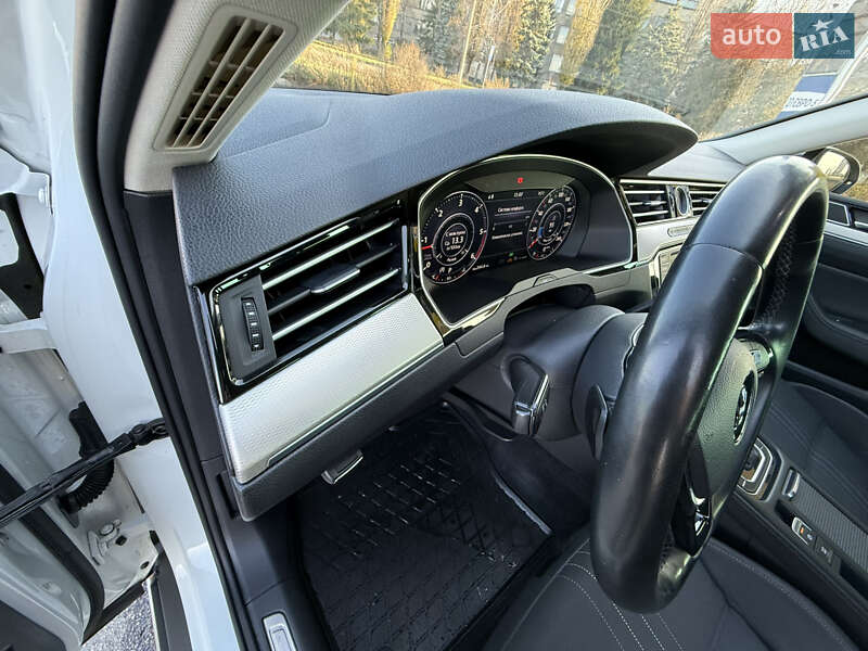 Универсал Volkswagen Passat Alltrack 2016 в Миргороде