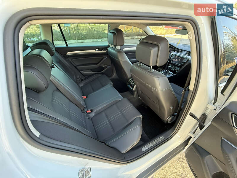 Универсал Volkswagen Passat Alltrack 2016 в Миргороде