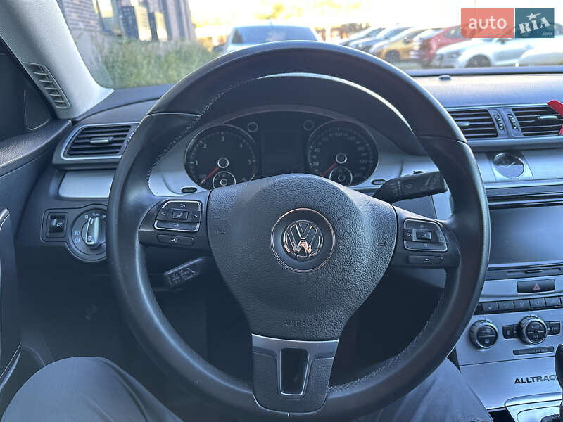 Универсал Volkswagen Passat Alltrack 2014 в Львове