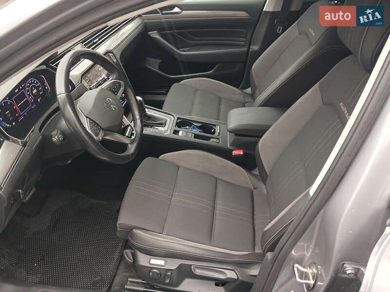Универсал Volkswagen Passat Alltrack 2021 в Львове фото 10 Универсал Volkswagen Passat Alltrack 2021 в Львове