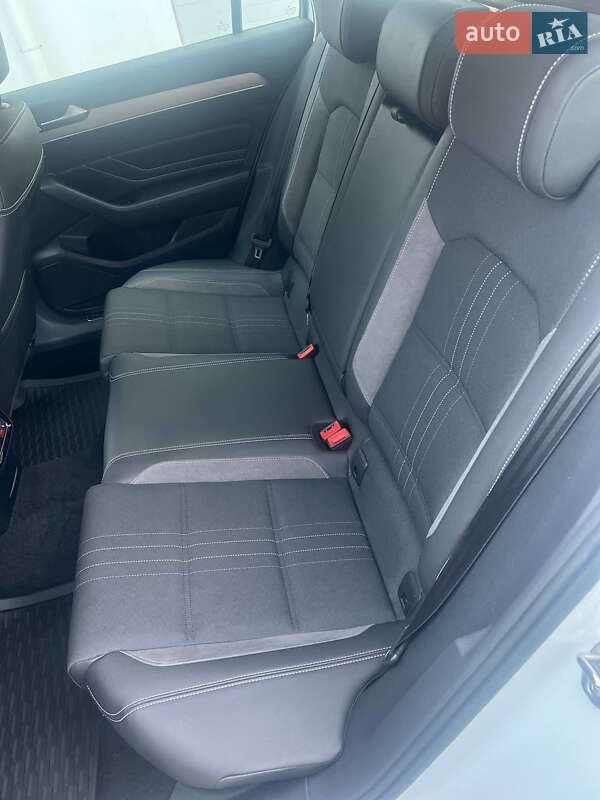 Универсал Volkswagen Passat Alltrack 2022 в Черкассах