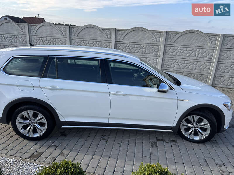 Универсал Volkswagen Passat Alltrack 2018 в Дубно