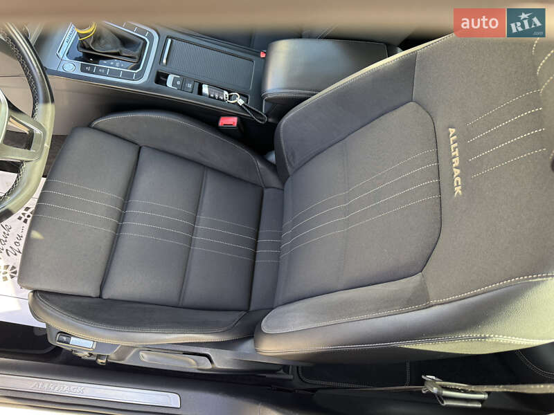 Универсал Volkswagen Passat Alltrack 2018 в Дубно