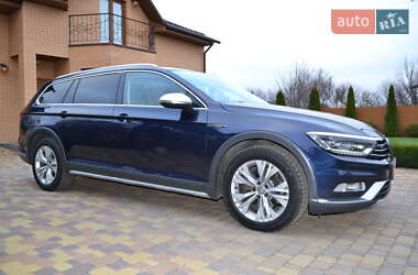 Універсал Volkswagen Passat Alltrack 2017 в Києві
