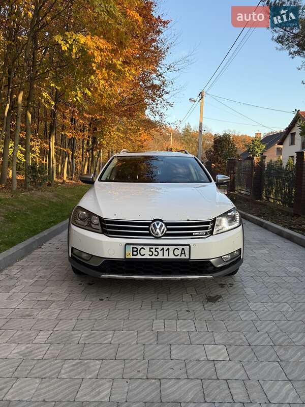 Универсал Volkswagen Passat Alltrack 2013 в Львове