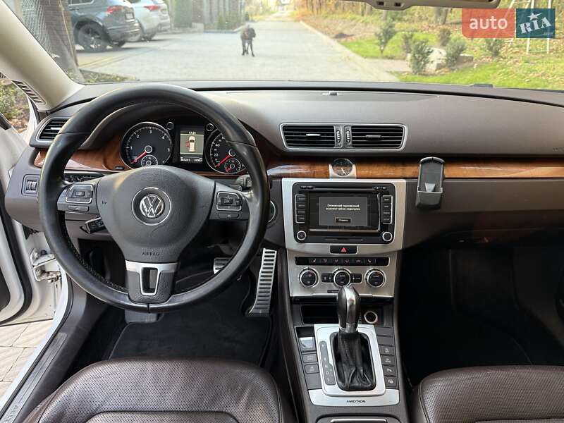 Универсал Volkswagen Passat Alltrack 2013 в Львове