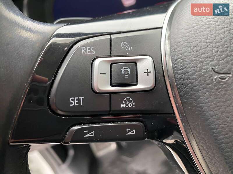 Универсал Volkswagen Passat Alltrack 2017 в Львове