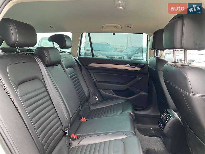 Универсал Volkswagen Passat Alltrack 2017 в Львове