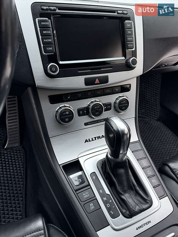 Універсал Volkswagen Passat Alltrack 2014 в Львові фото 24 Універсал Volkswagen Passat Alltrack 2014 в Львові